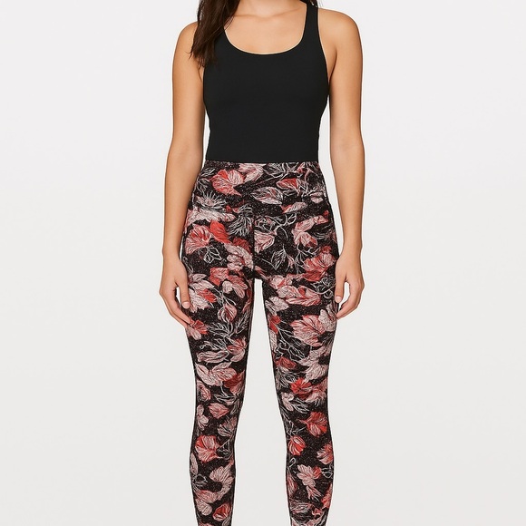 Lululemon Wunder Under Hi-Rise Tight 25 Wildflower Print Size 6 - Picture 6 of 9